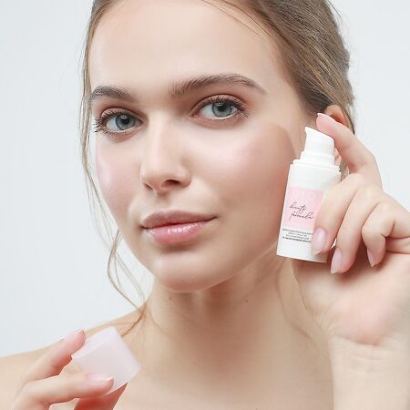 8.1.8 beauty formula estiqe Крем-уход для кожи вокруг глаз и губ гиалуроновый восстанавливающий 15 мл 1 шт