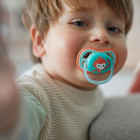 Philips Avent Пустышка Ultra Air SCF349/21 в комплекте с футляром для хранения и стерилизации 18+ мес 2 шт